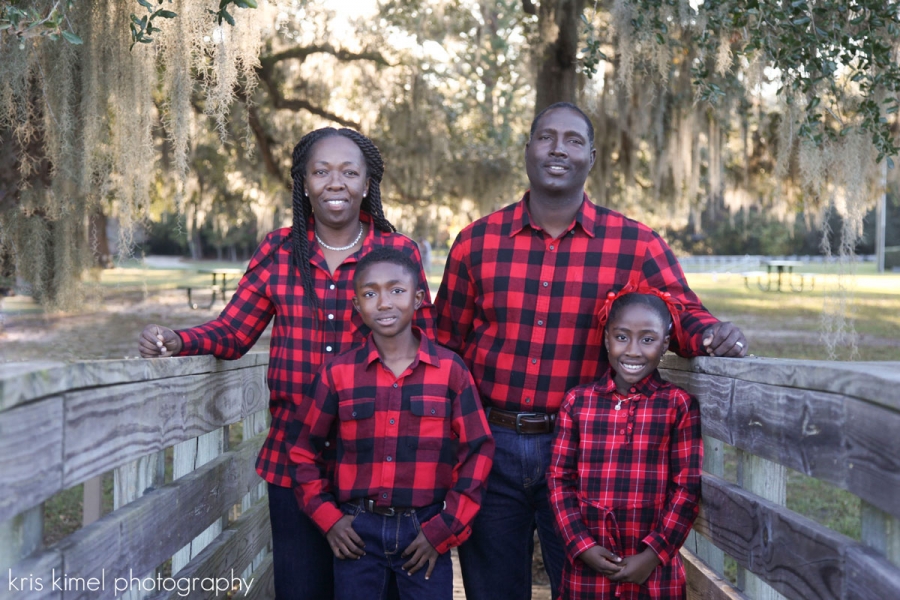 Holiday family portrait at Lake Killearney in Tallahassee, Florida